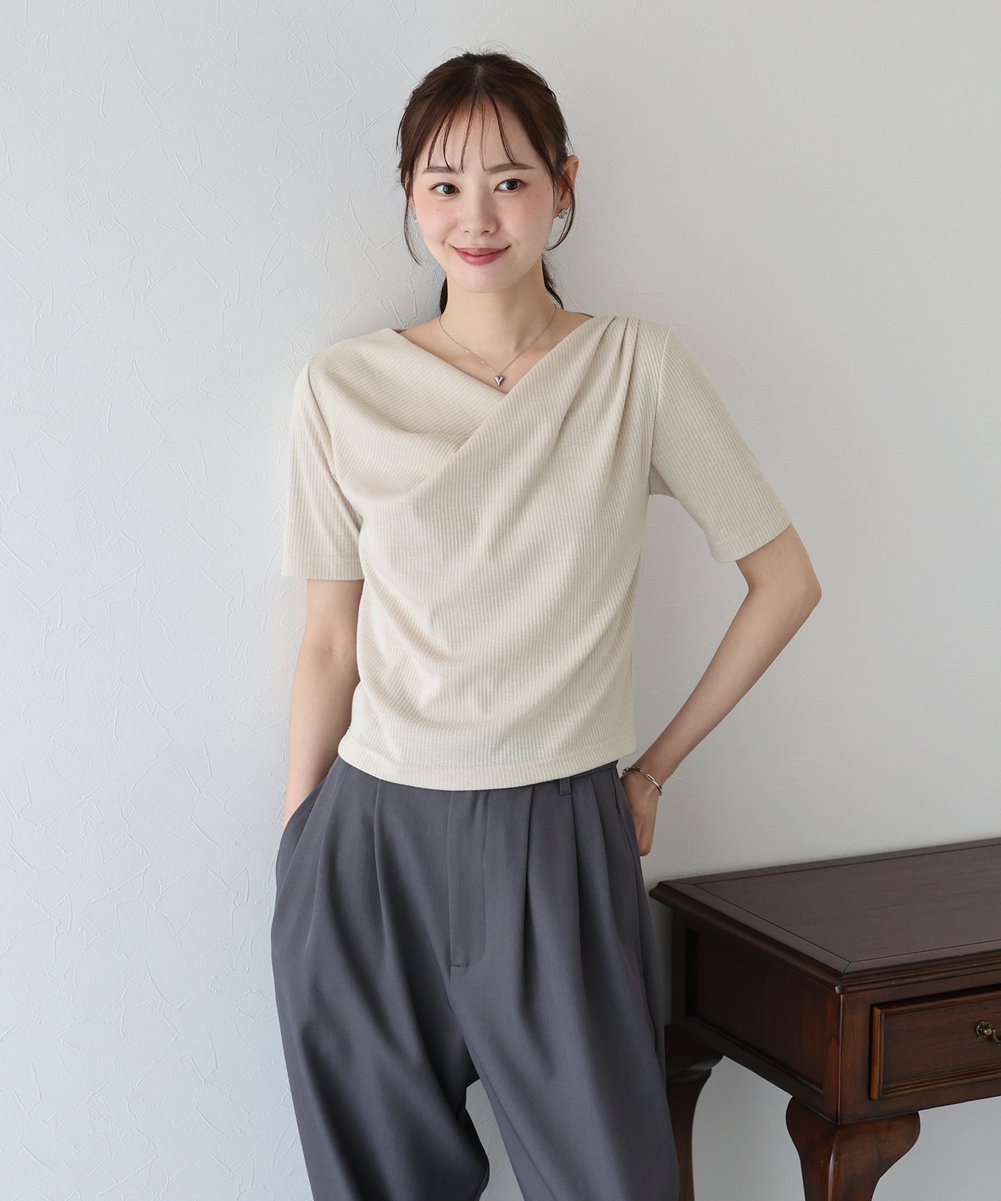 【新商品限定5％OFF（木）】ドレープネックリブTシャツ【ネコポス】