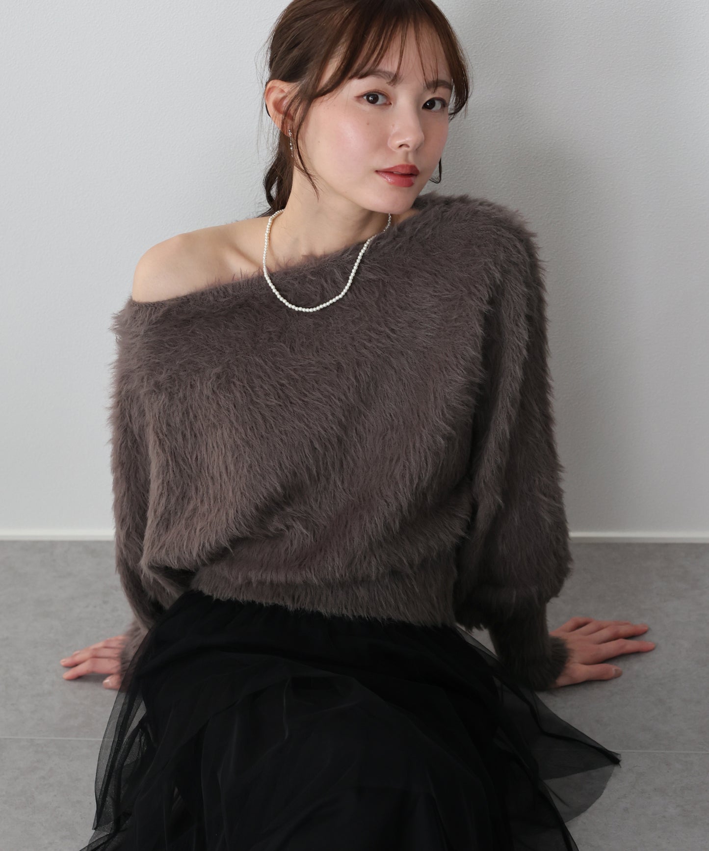 【早割5％OFF】オフショルシャギーニット