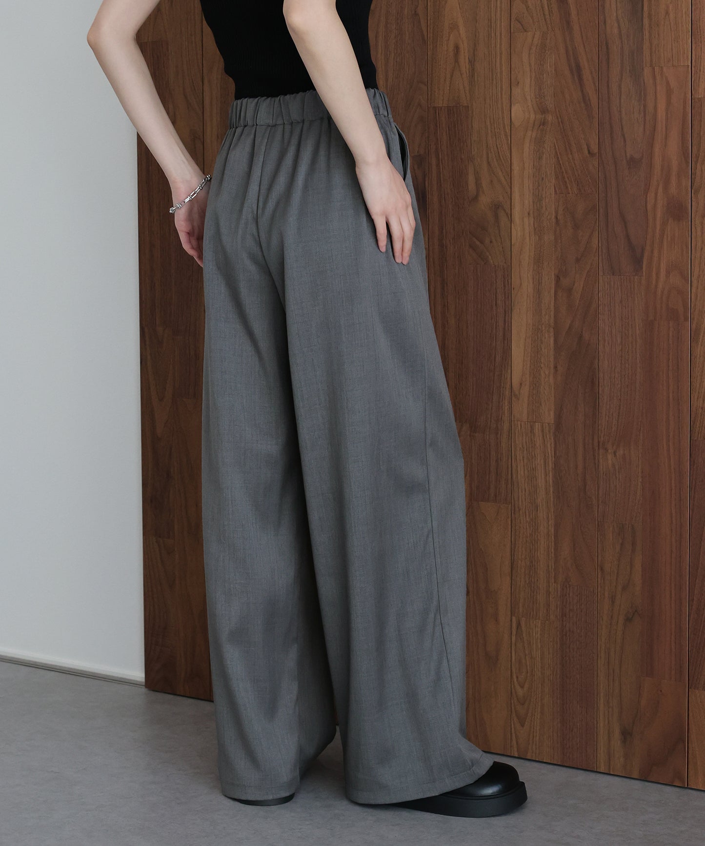 テーラードジャケット×パンツセットアップ