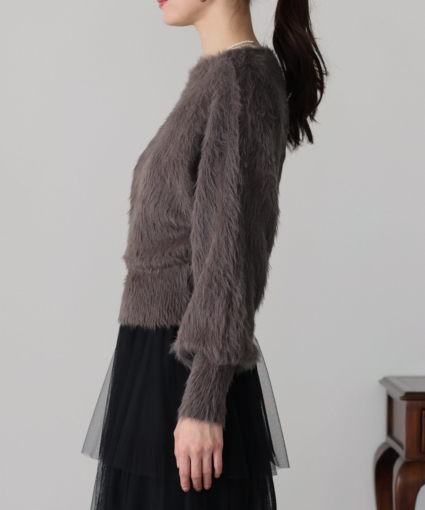 オフショルシャギーニット