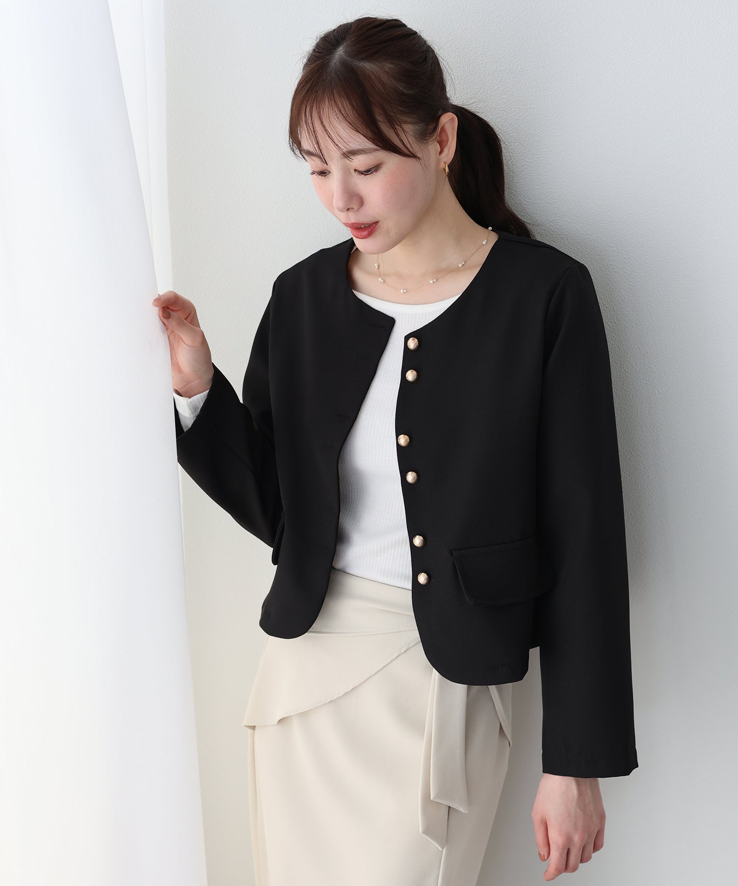 【早割5％OFF】ゴールドボタンノーカラージャケット