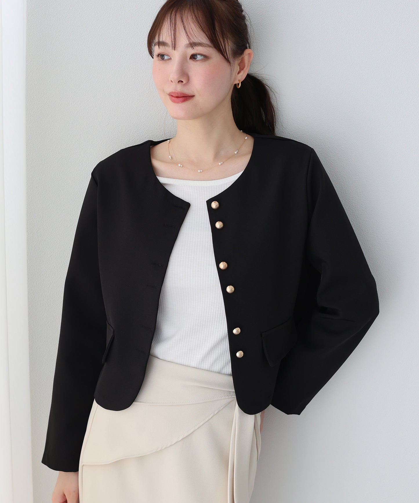【早割5％OFF】ゴールドボタンノーカラージャケット