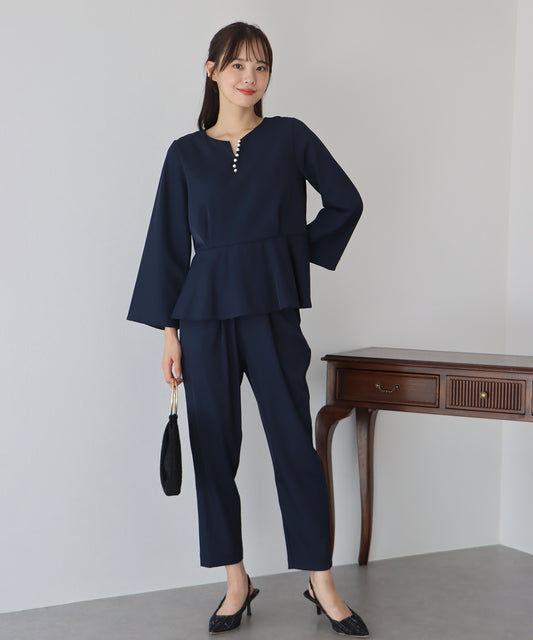 【SALE】フロントパールペプラムトップス&テーパードパンツ