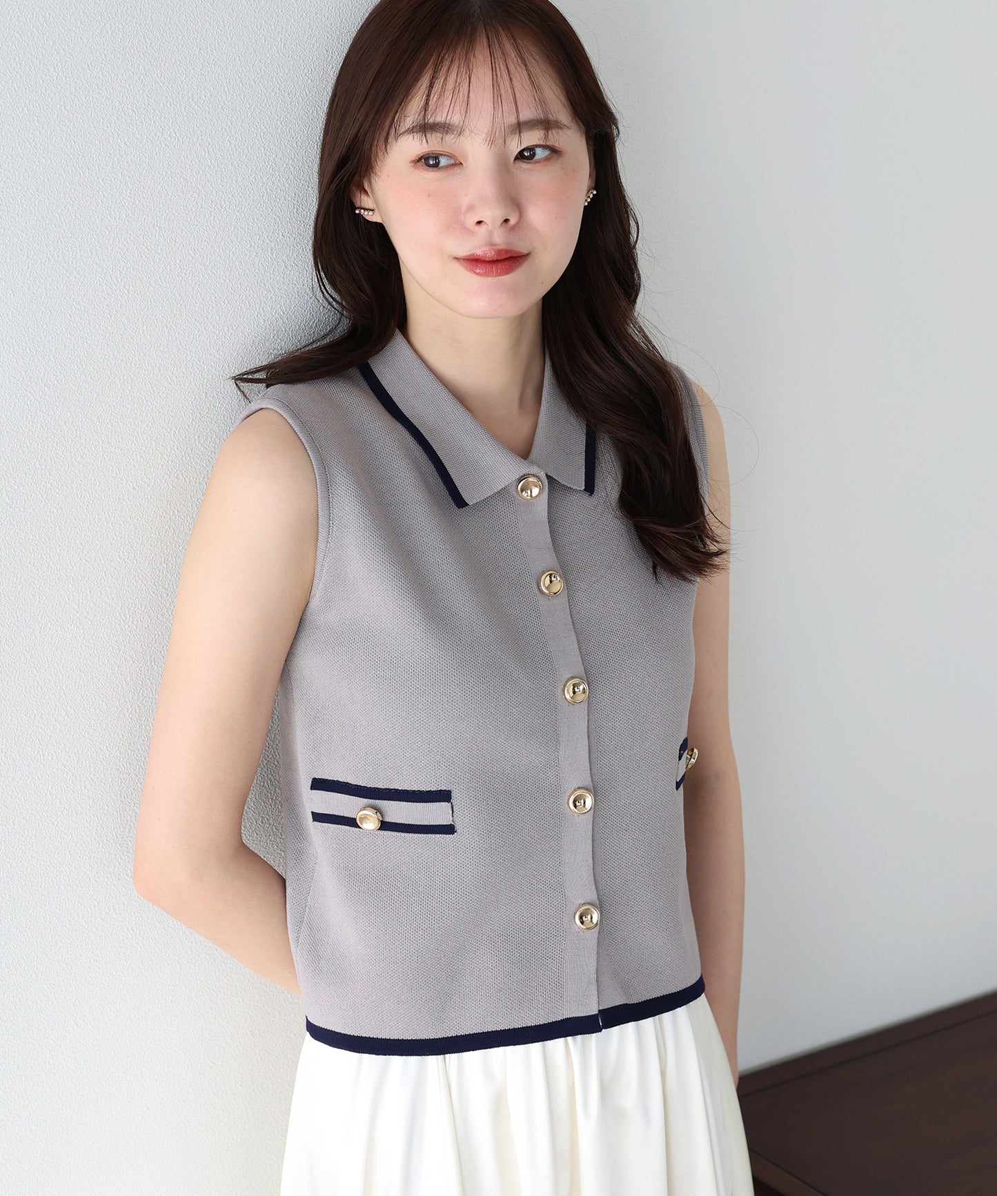 【早割5％OFF】ゴールドボタンノースリーブポロニット