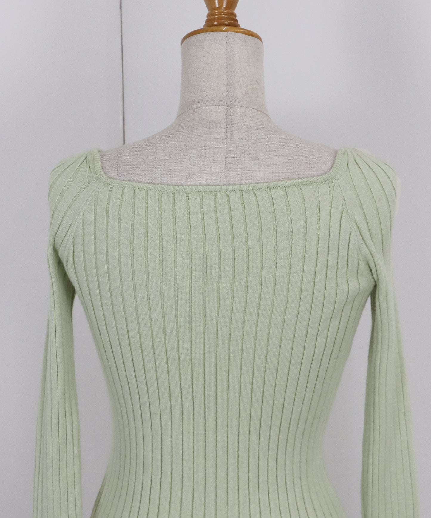 リボンチョーカーリブニット