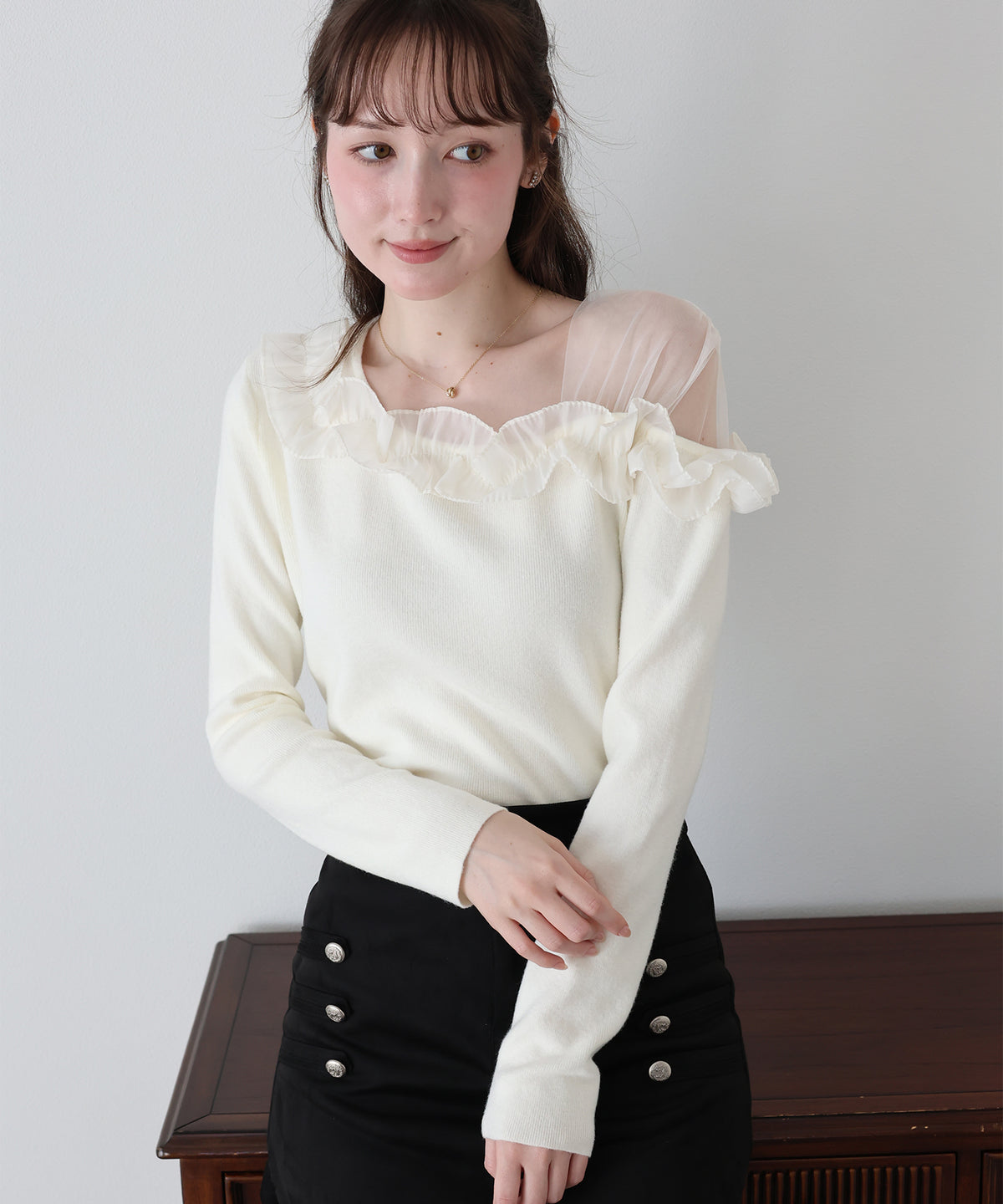 【早割5％OFF】アシンメトリーチュールフリルニット