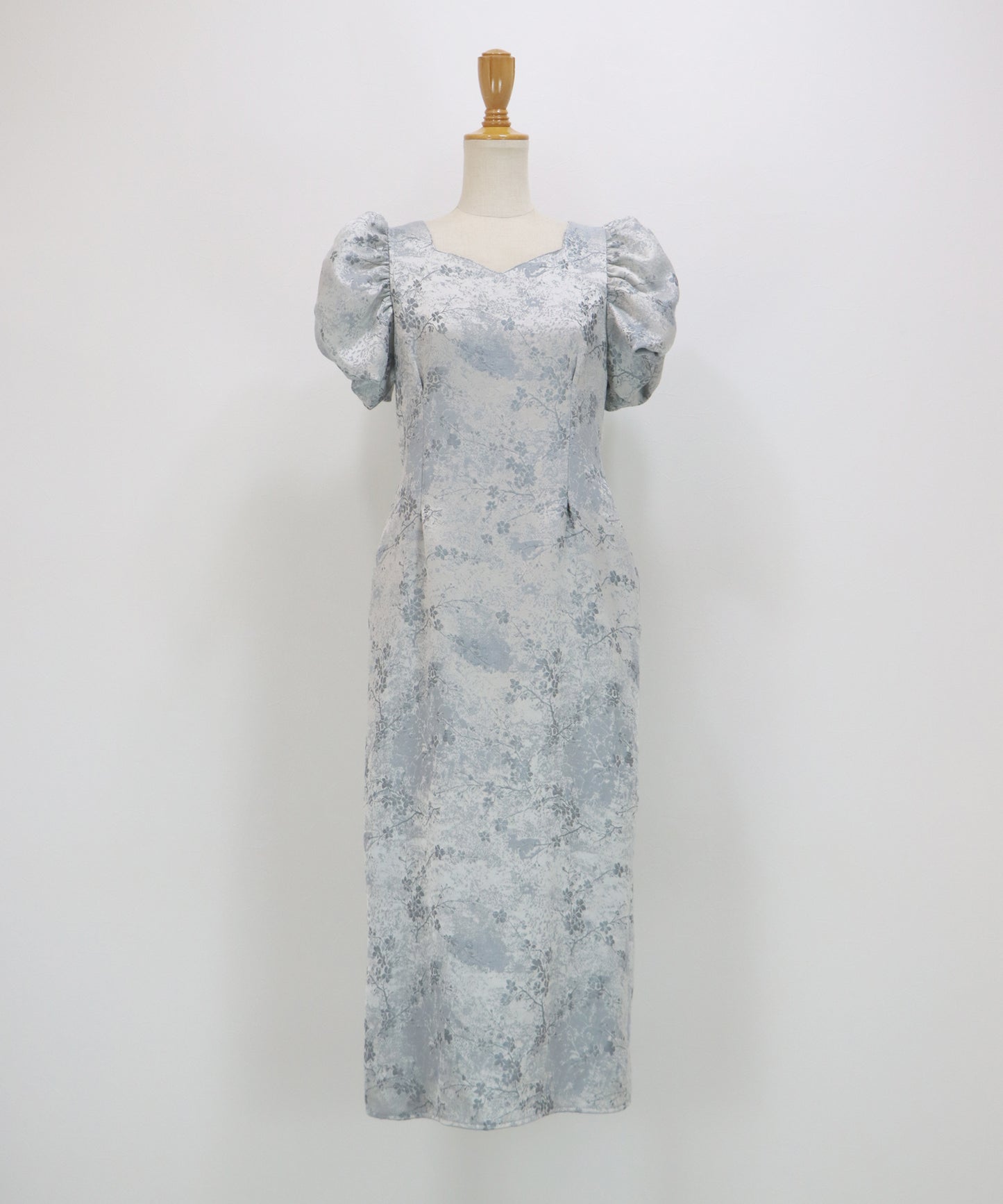 フラワー刺繍ハートネックベロアワンピース