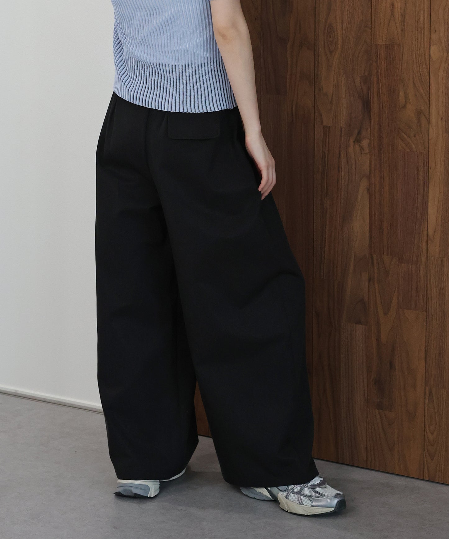 エッグカーブパンツ