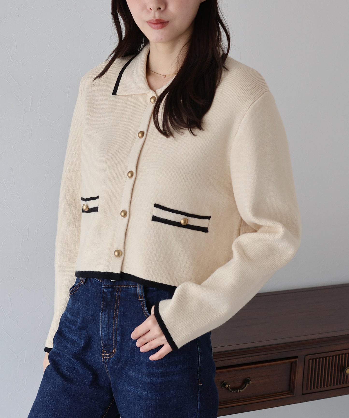 襟付きニットジャケット