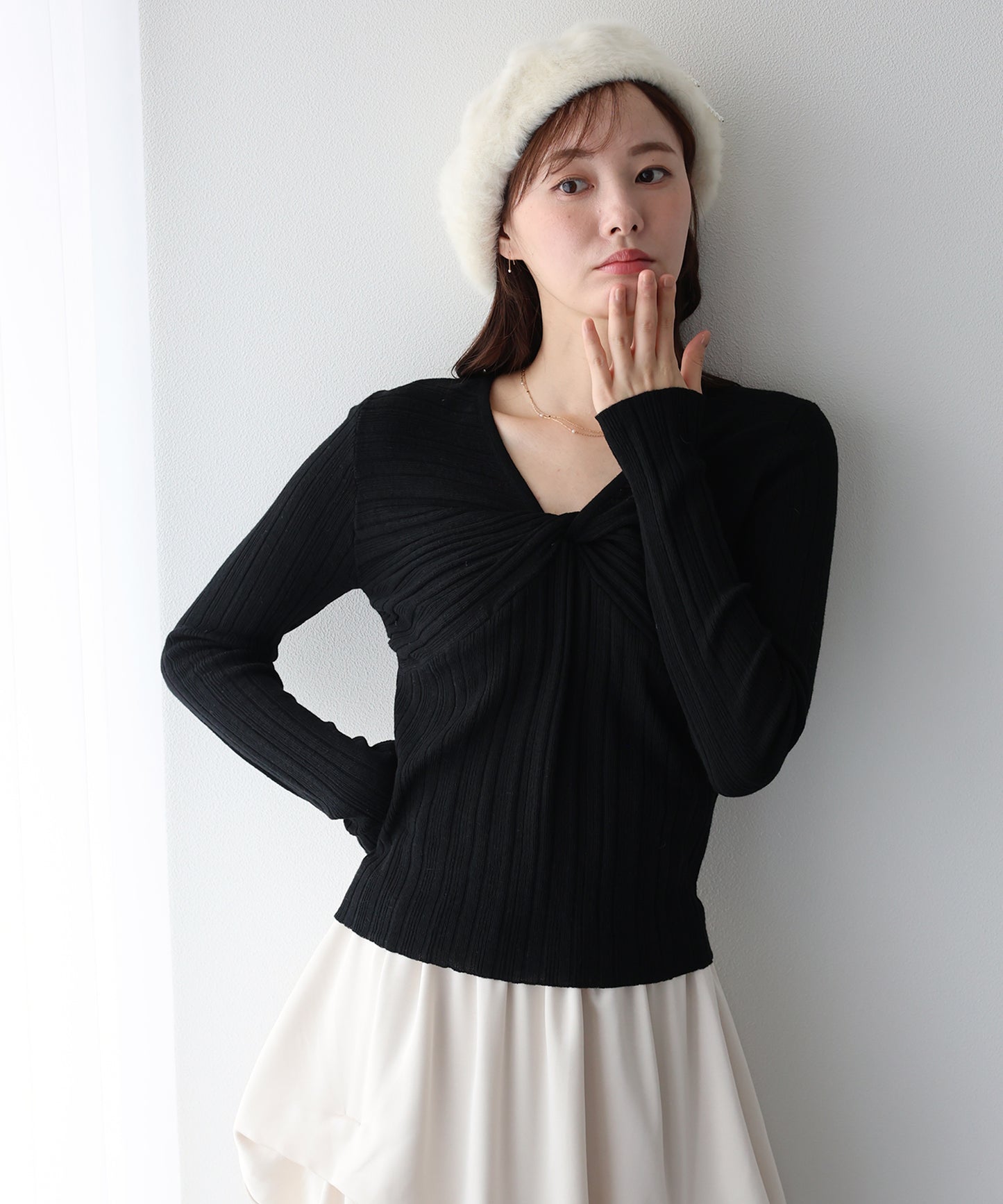 【早割5％OFF】ツイストデザインニット