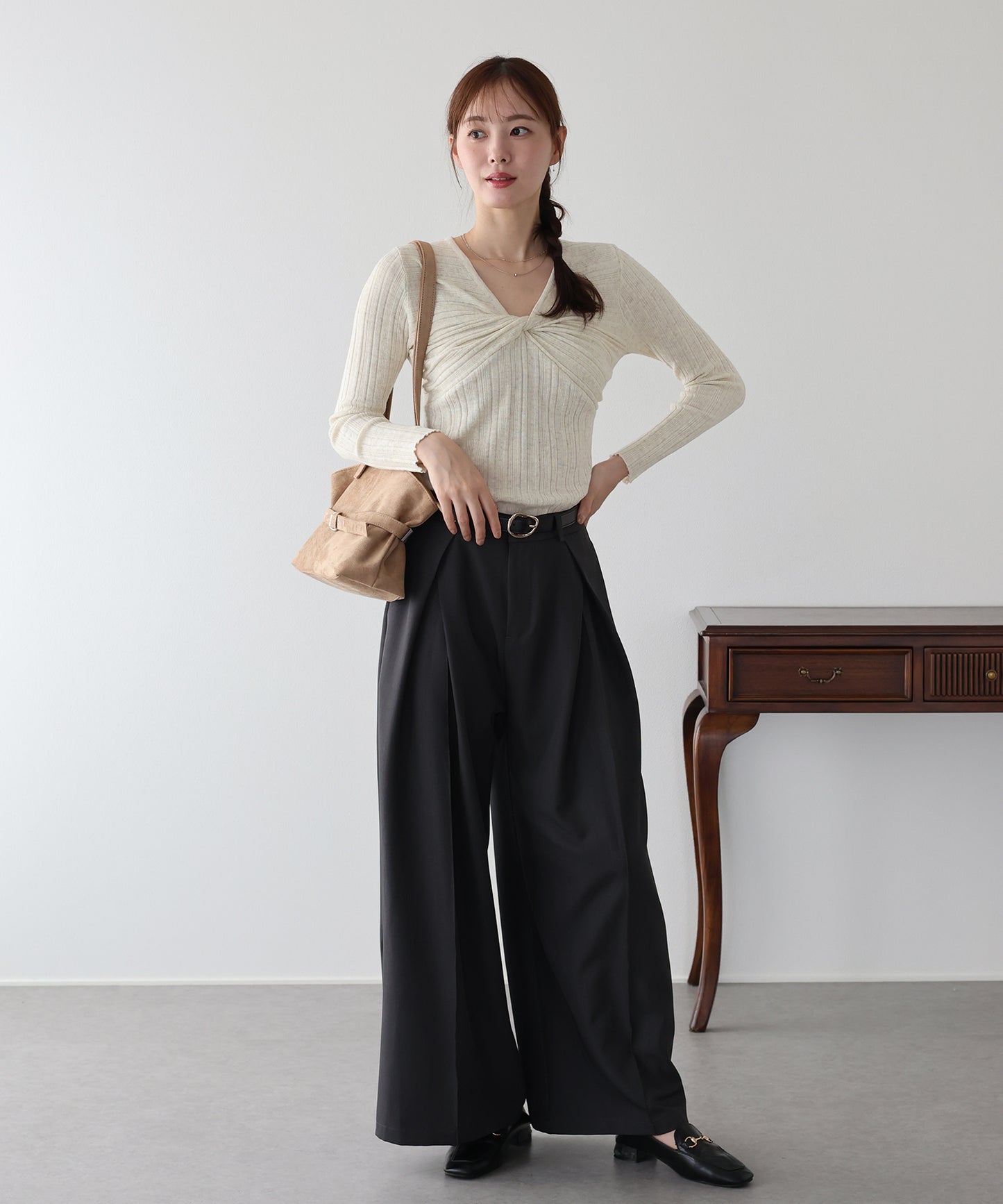 【早割5％OFF】ツイストデザインニット
