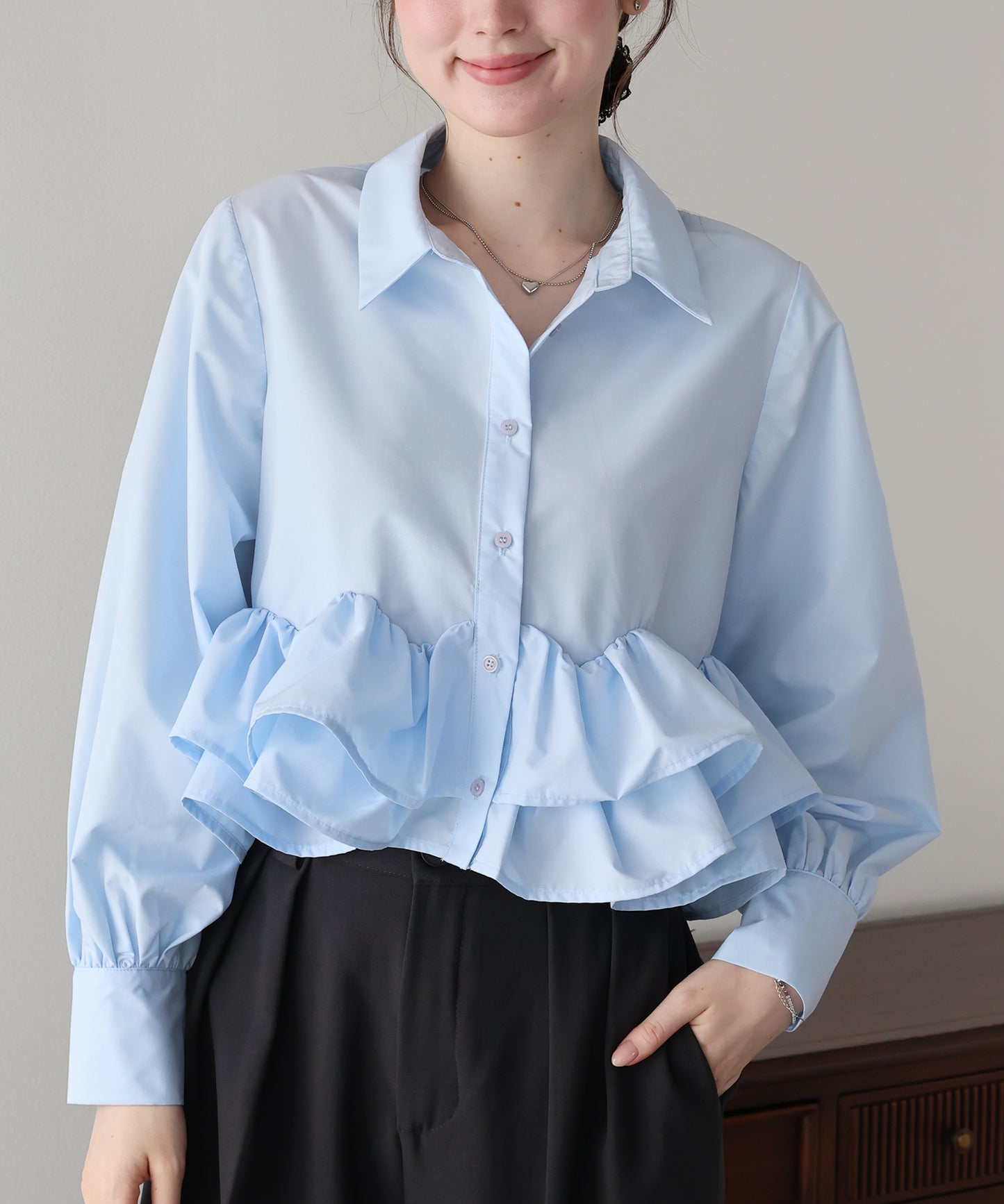 【早割5％OFF】フリルヘムロングスリーブブラウス【メール便】