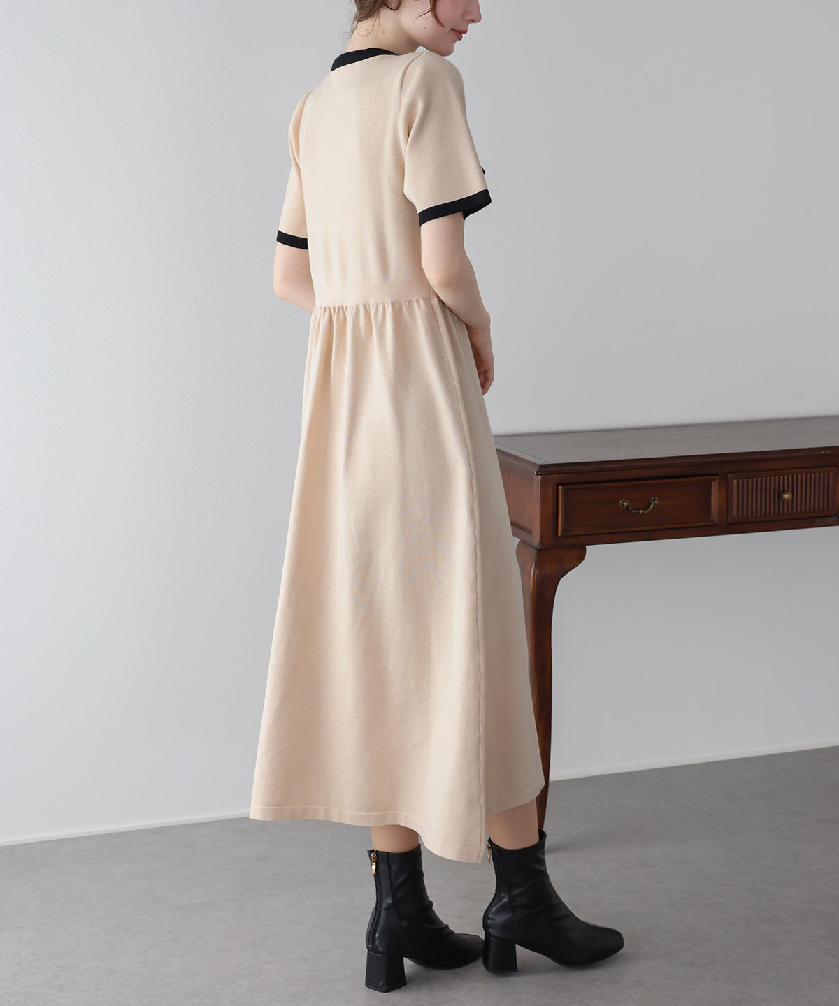 【早割5％OFF】バイカラーニットワンピース