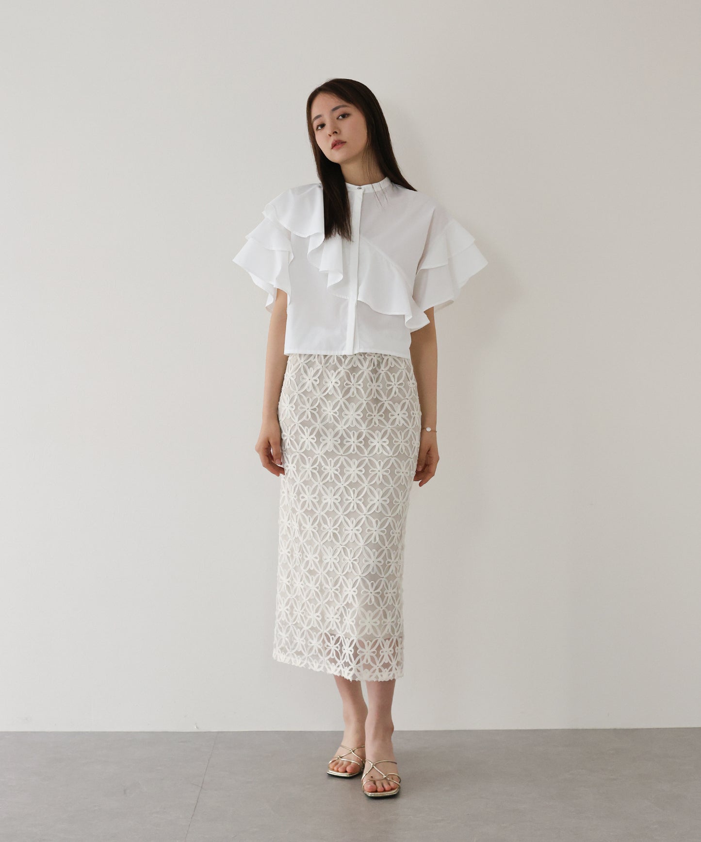 【新商品限定5％OFF（木）】[J by blue] 半袖フリルシャツ