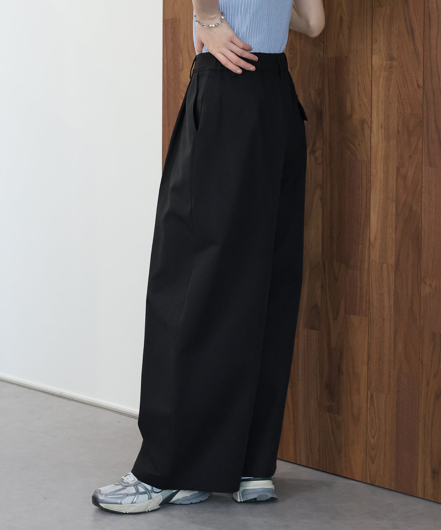 エッグカーブパンツ