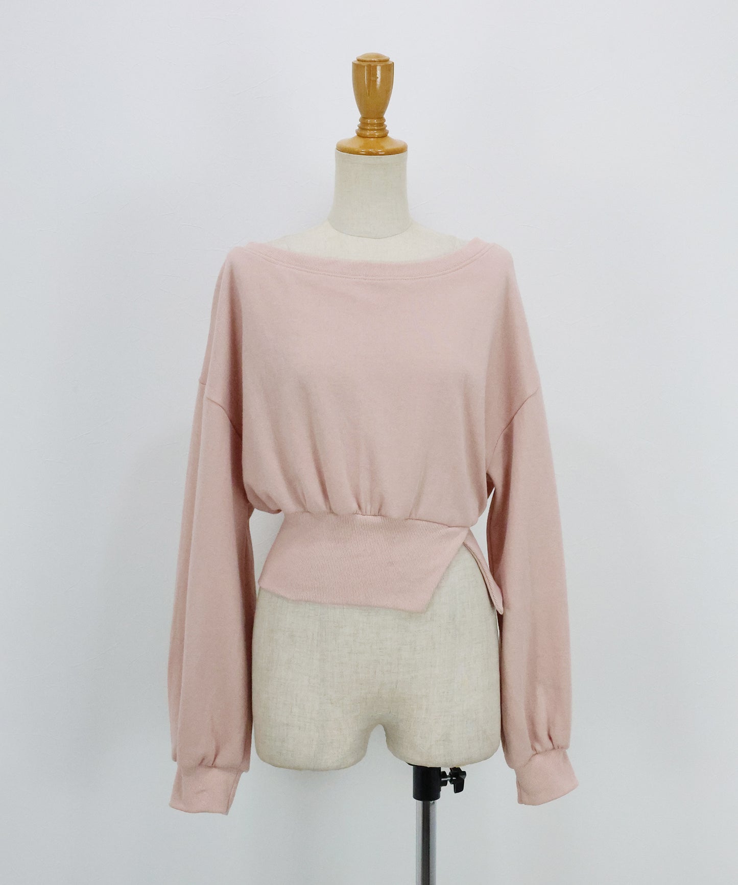 オフショルダースウェット