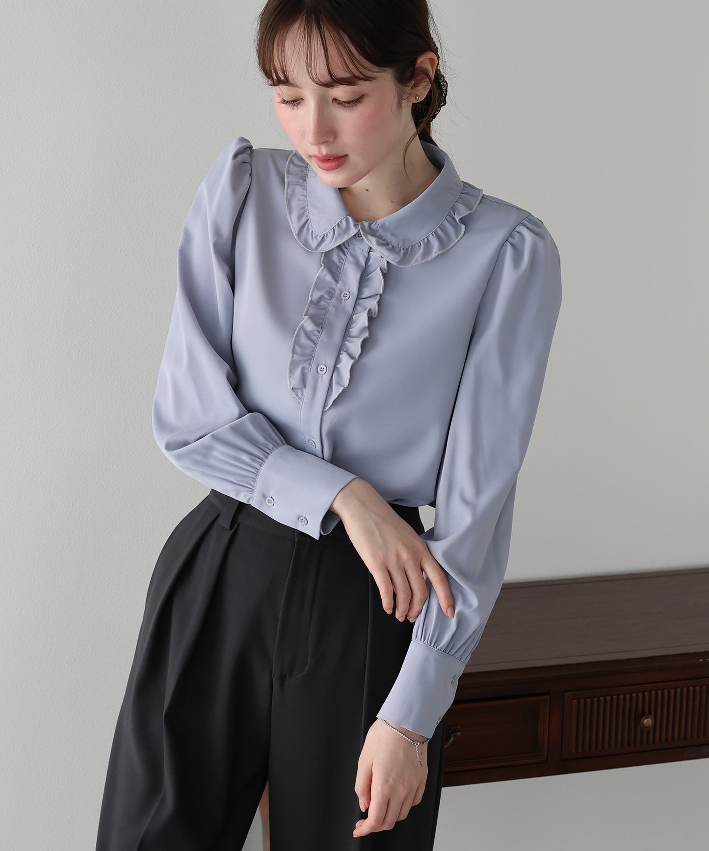 【早割5％OFF】フロントフリルブラウス【メール便】
