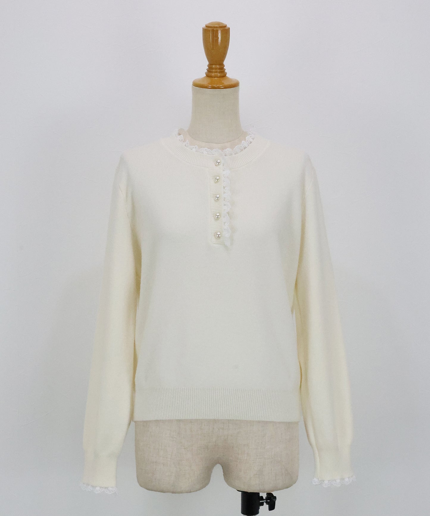 レースパールボタンニット