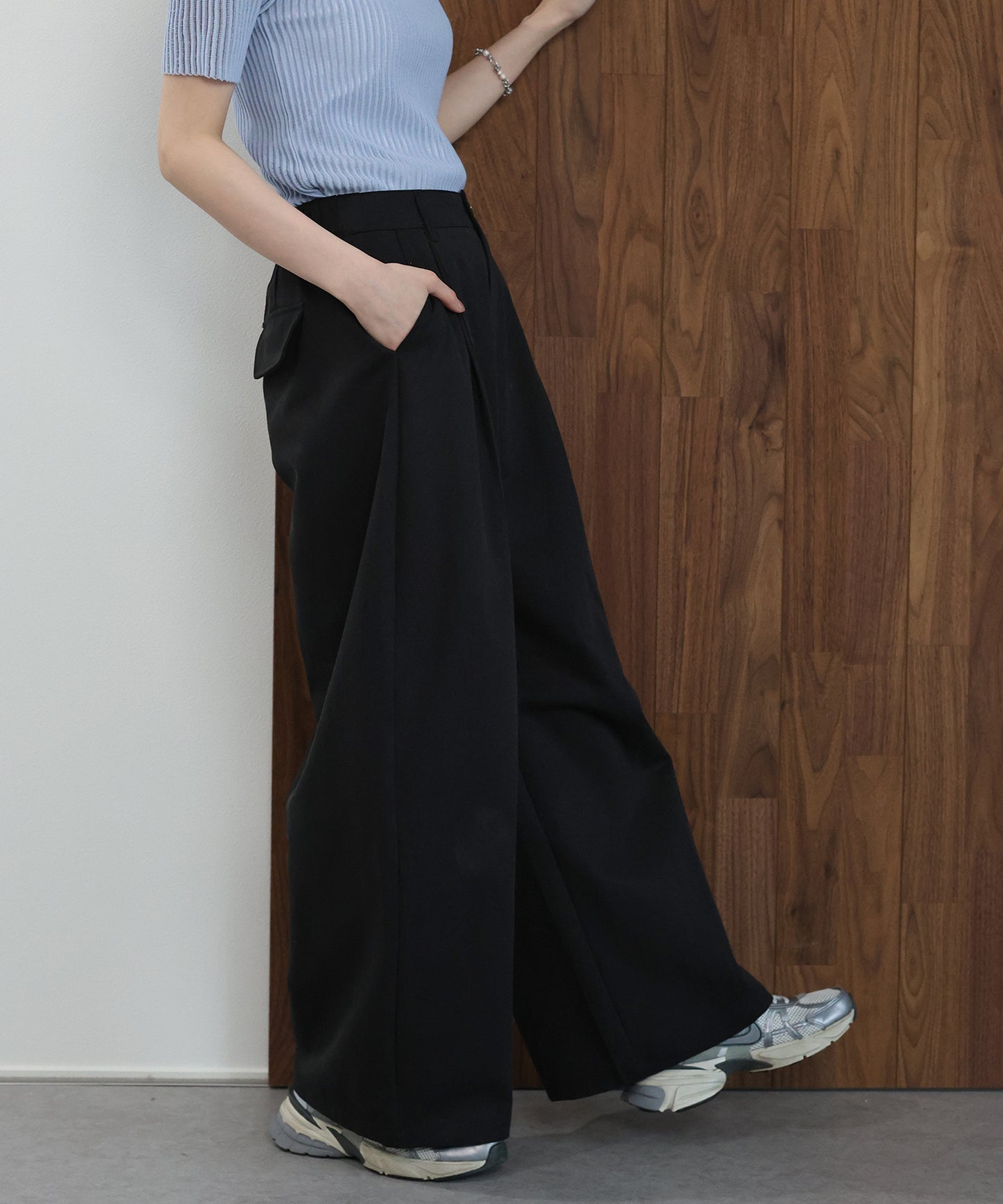 エッグカーブパンツ