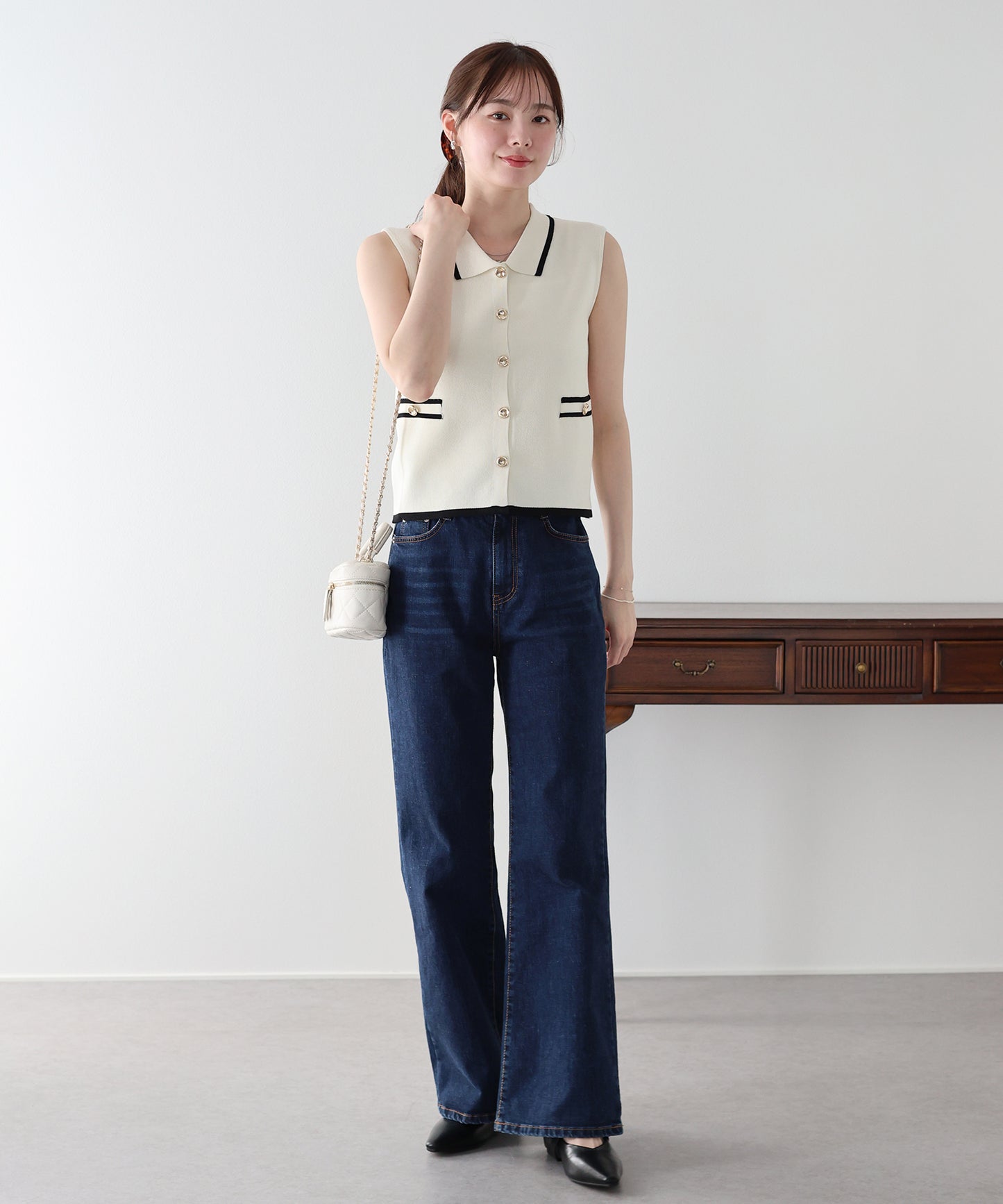 【早割5％OFF】ゴールドボタンノースリーブポロニット