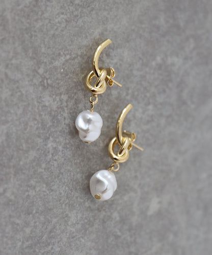 淡水パールノットピアス【ネコポス】