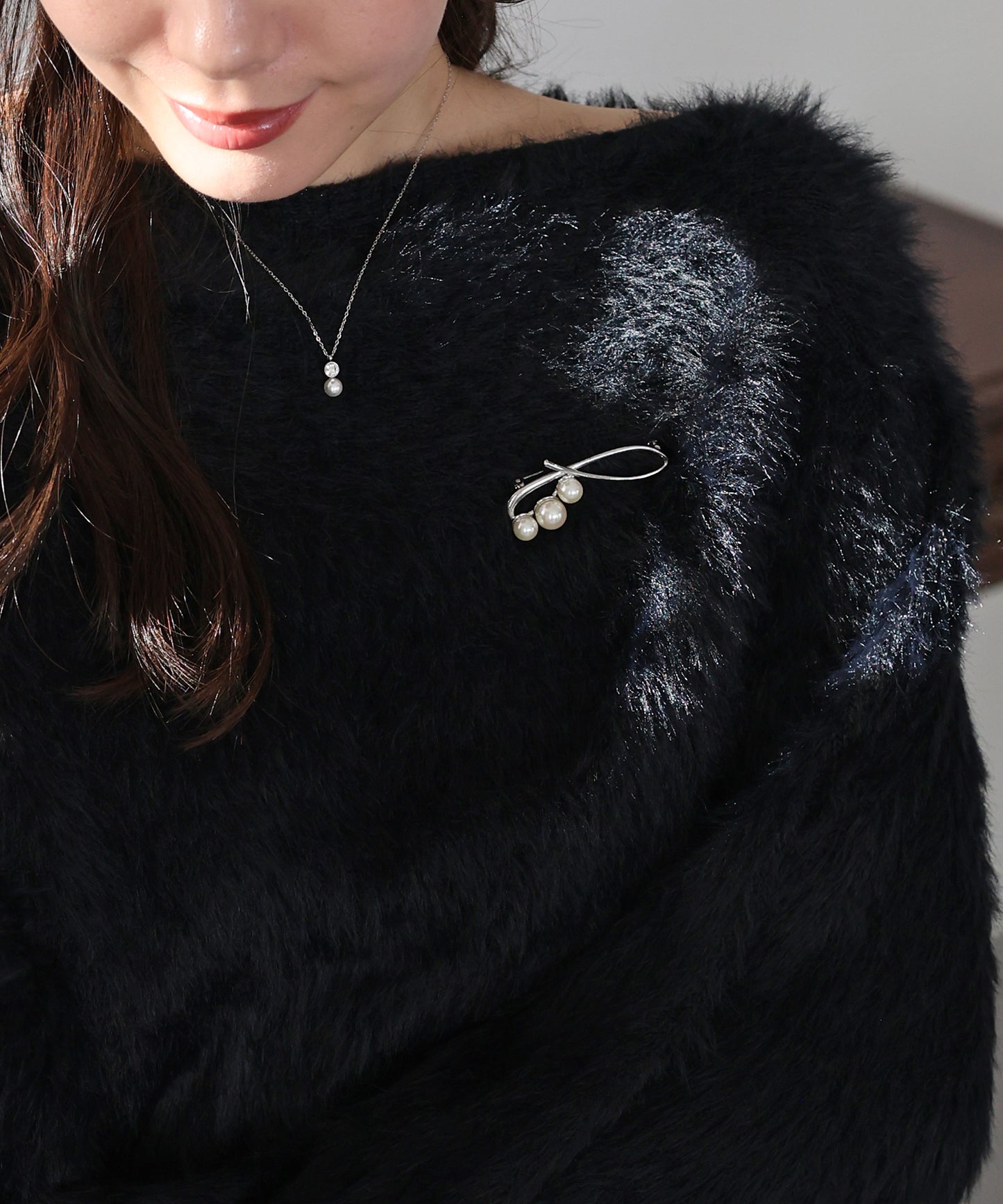 【早割5％OFF】オフショルシャギーニット