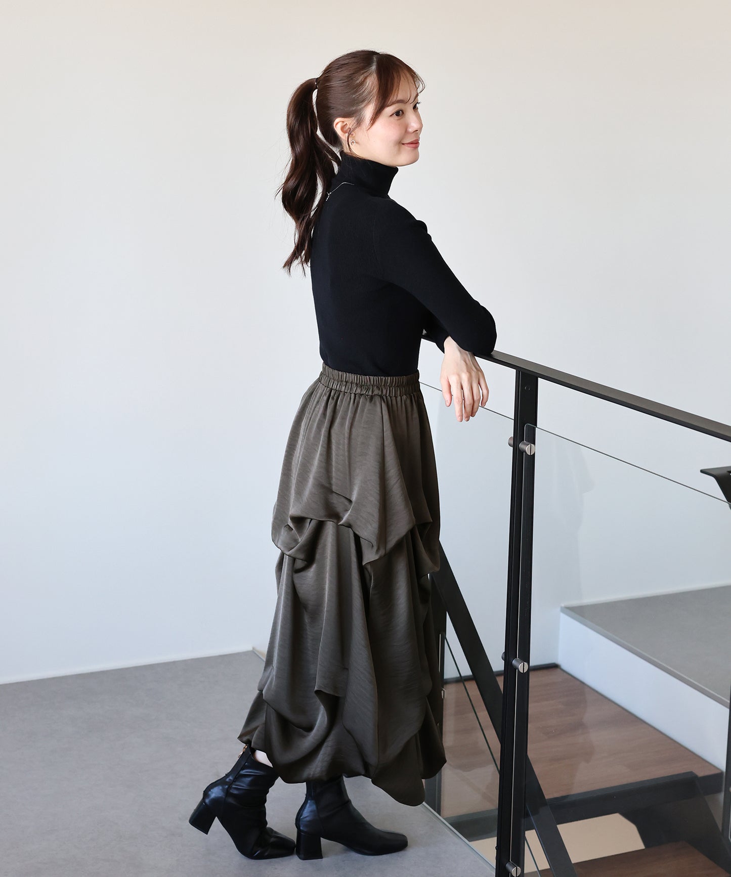 【早割5％OFF】サテンタックバルーンスカート