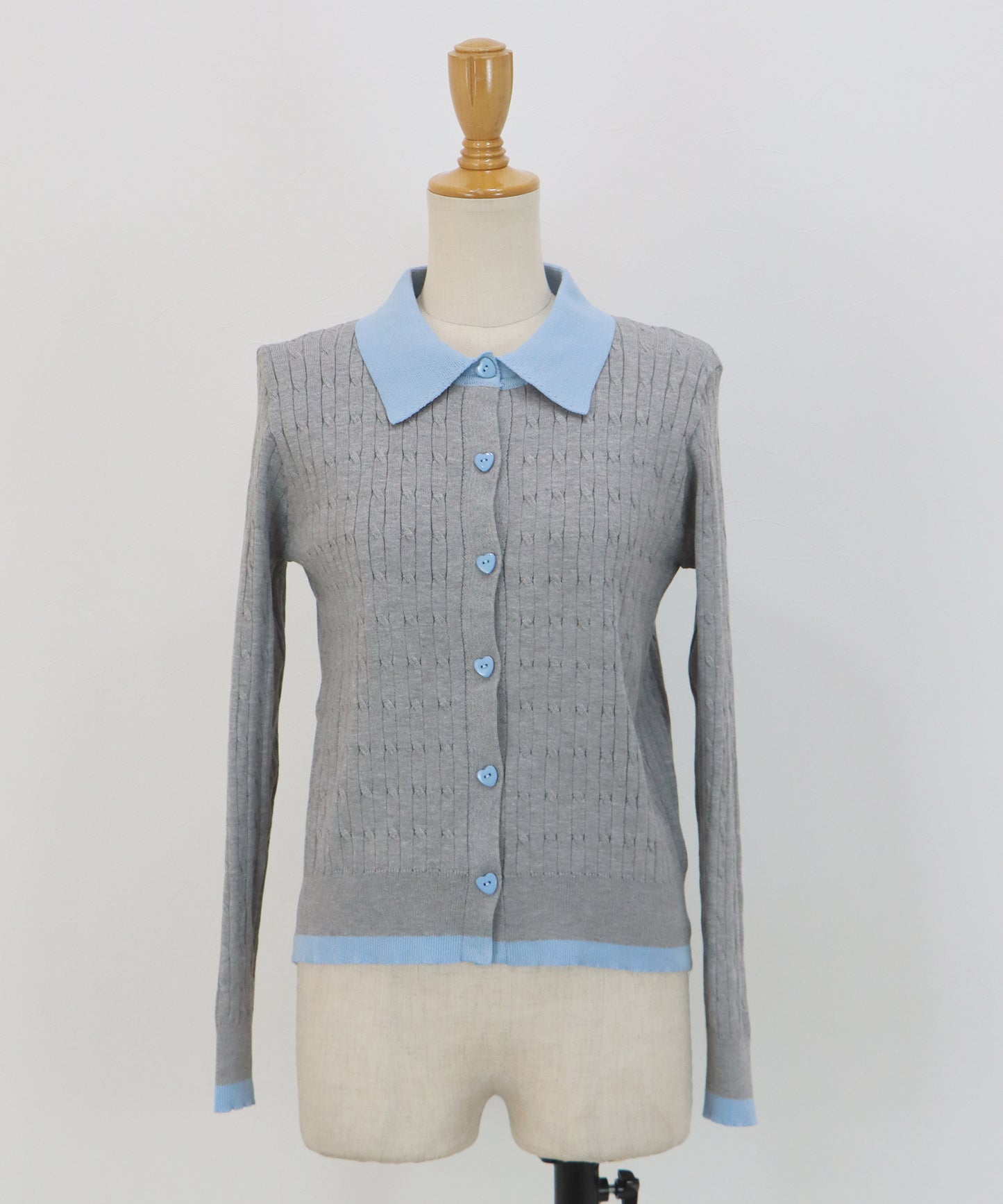 ハートボタンポロ襟カーディガン