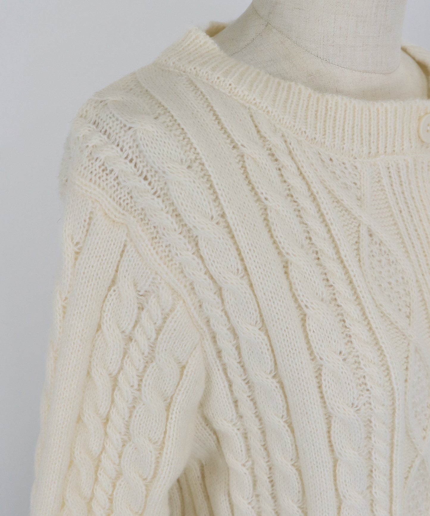 【SALE】クロップドケーブルカーディガン