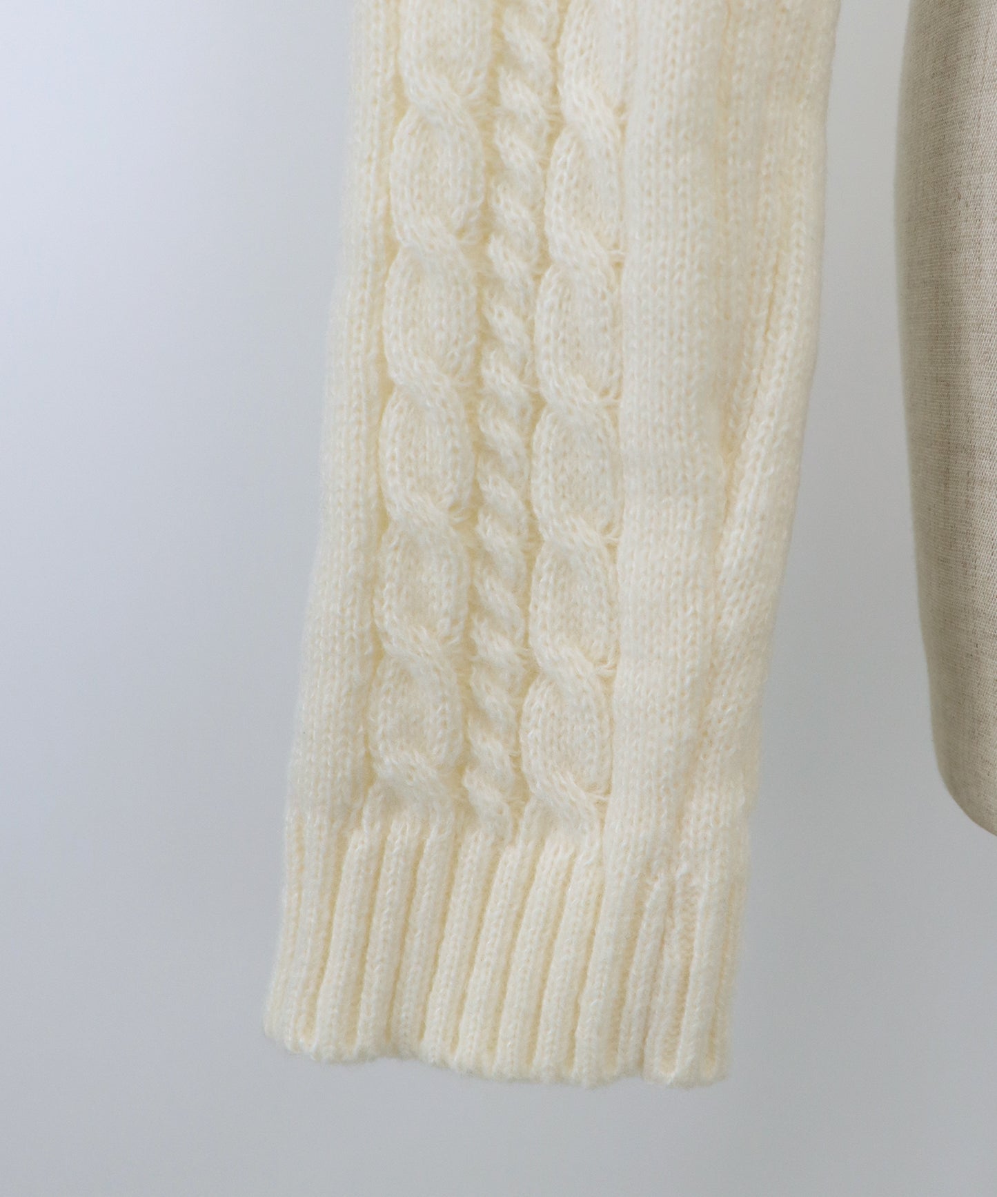 【SALE】クロップドケーブルカーディガン