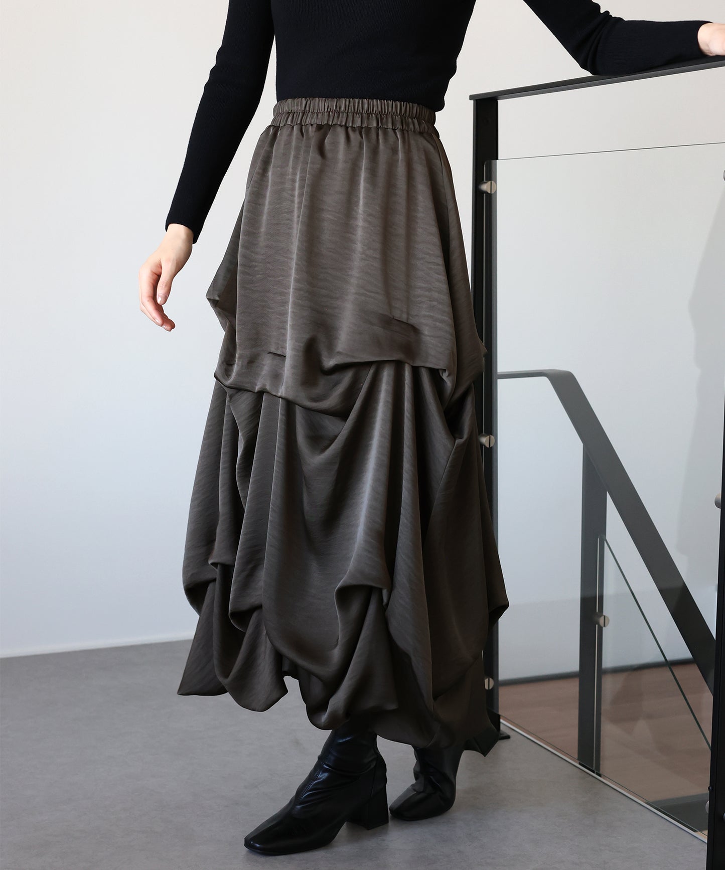 【早割5％OFF】サテンタックバルーンスカート