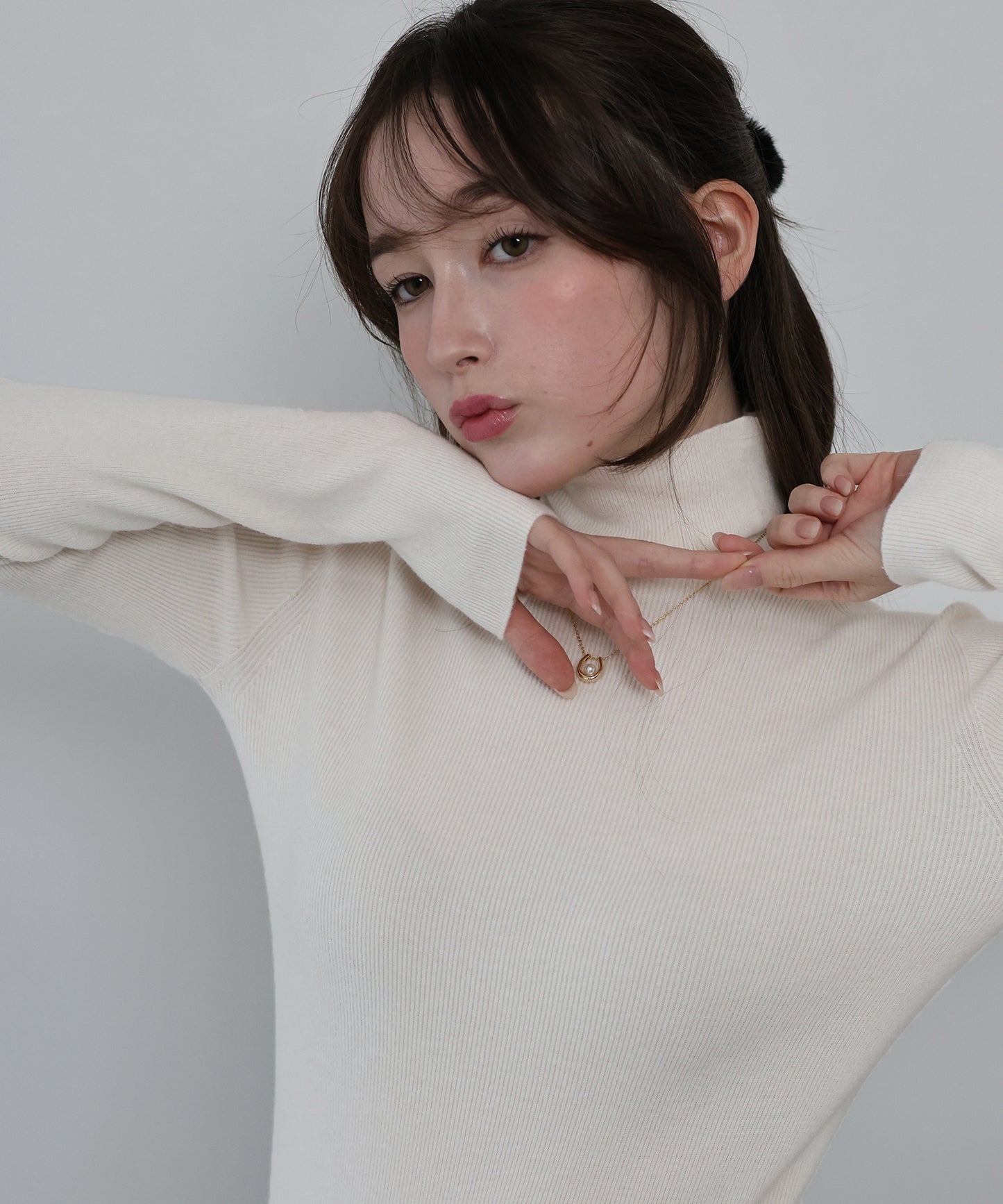 【早割5％OFF】ウール混タートルネックニット