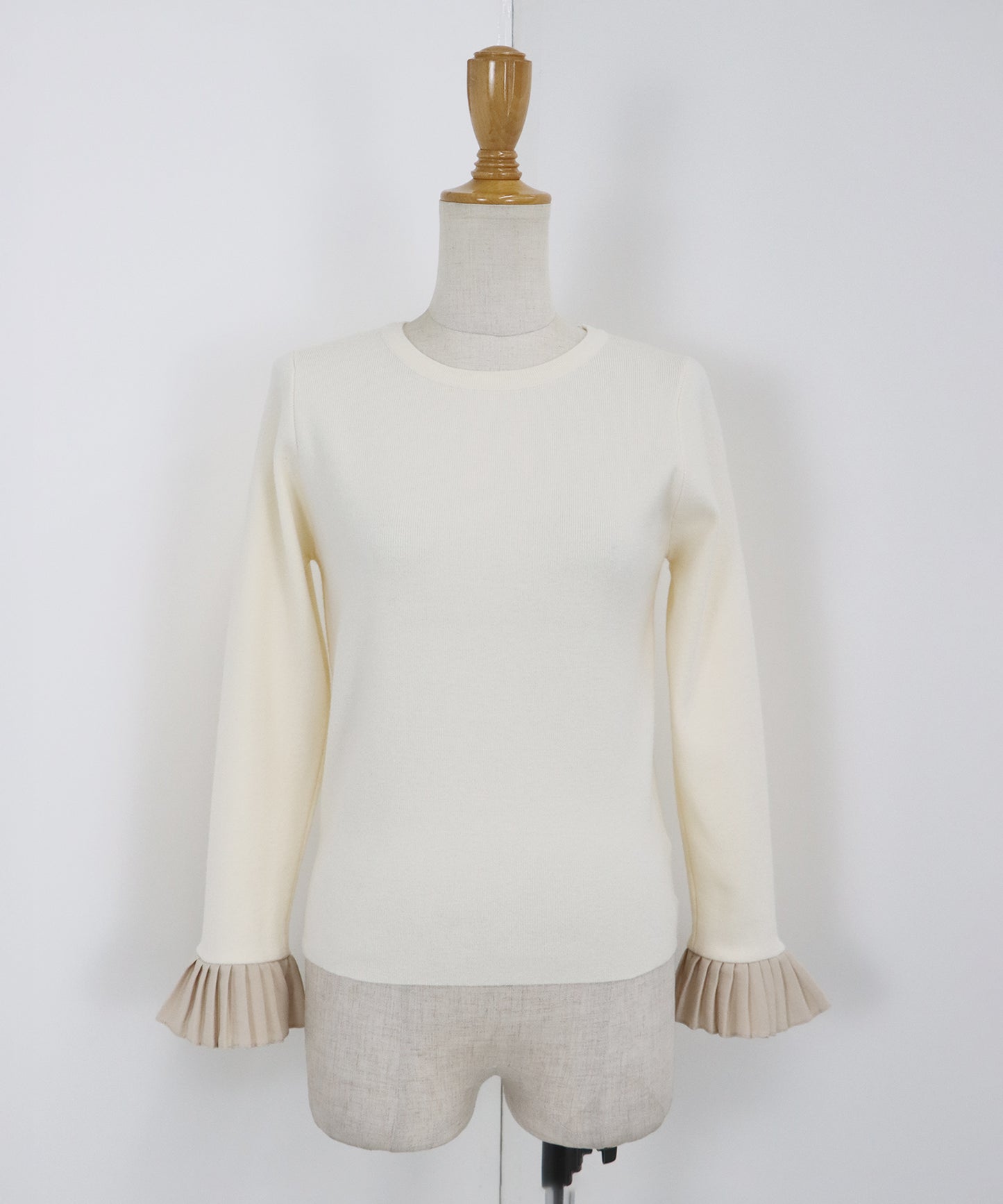 袖口プリーツニット