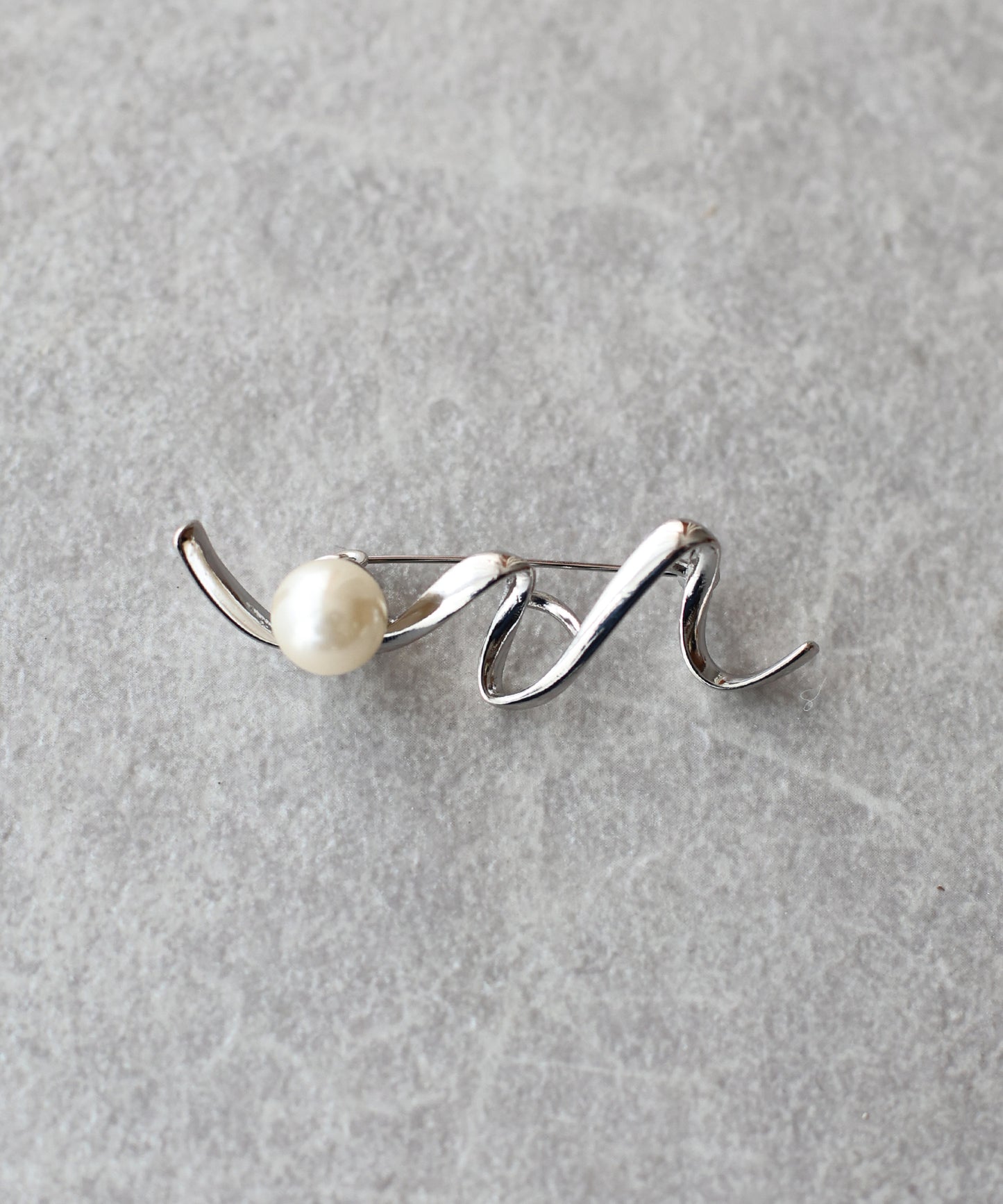 メタルライン＆パールブローチ【ネコポス】