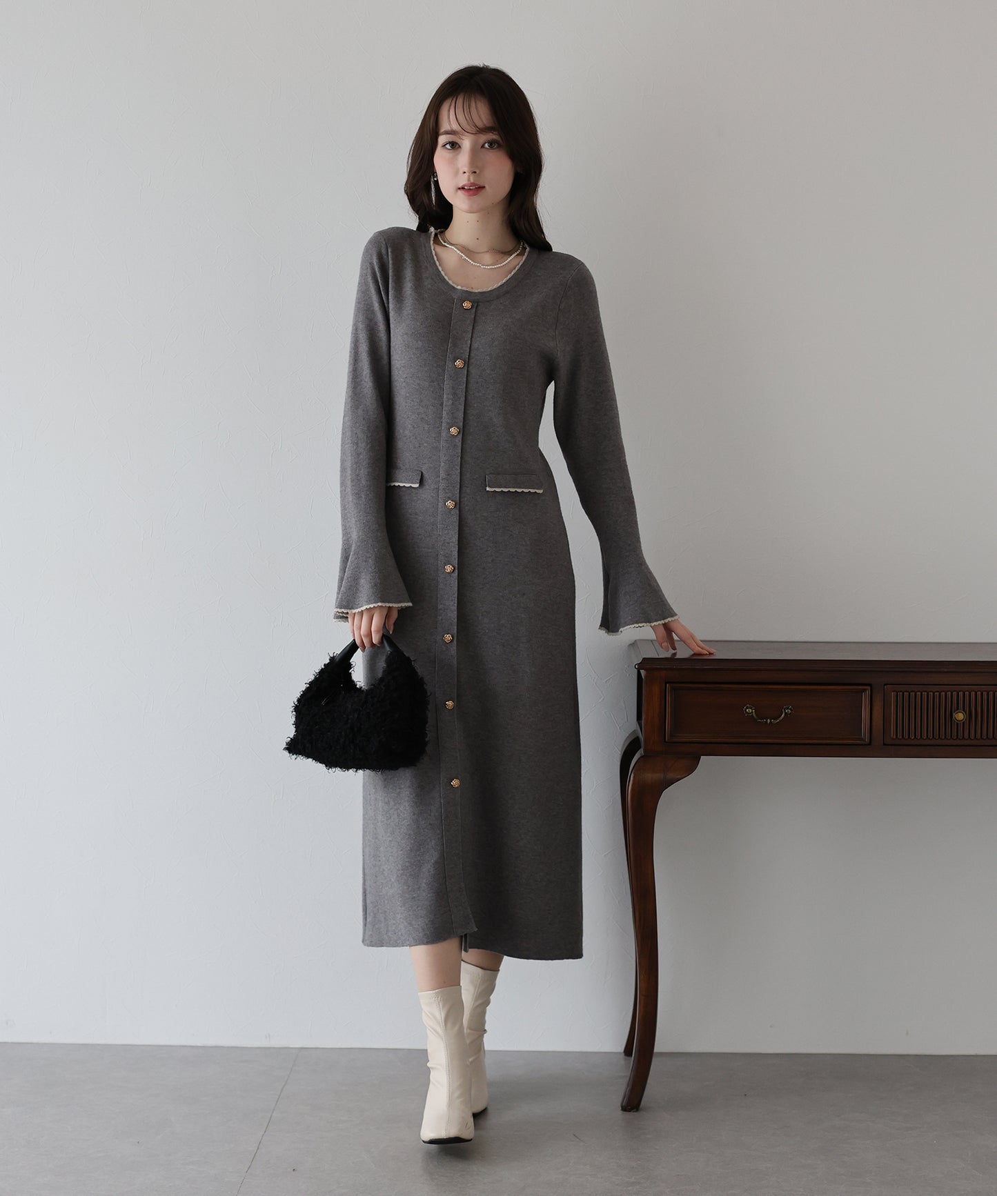 【早割5％OFF】金ボタンニットワンピース