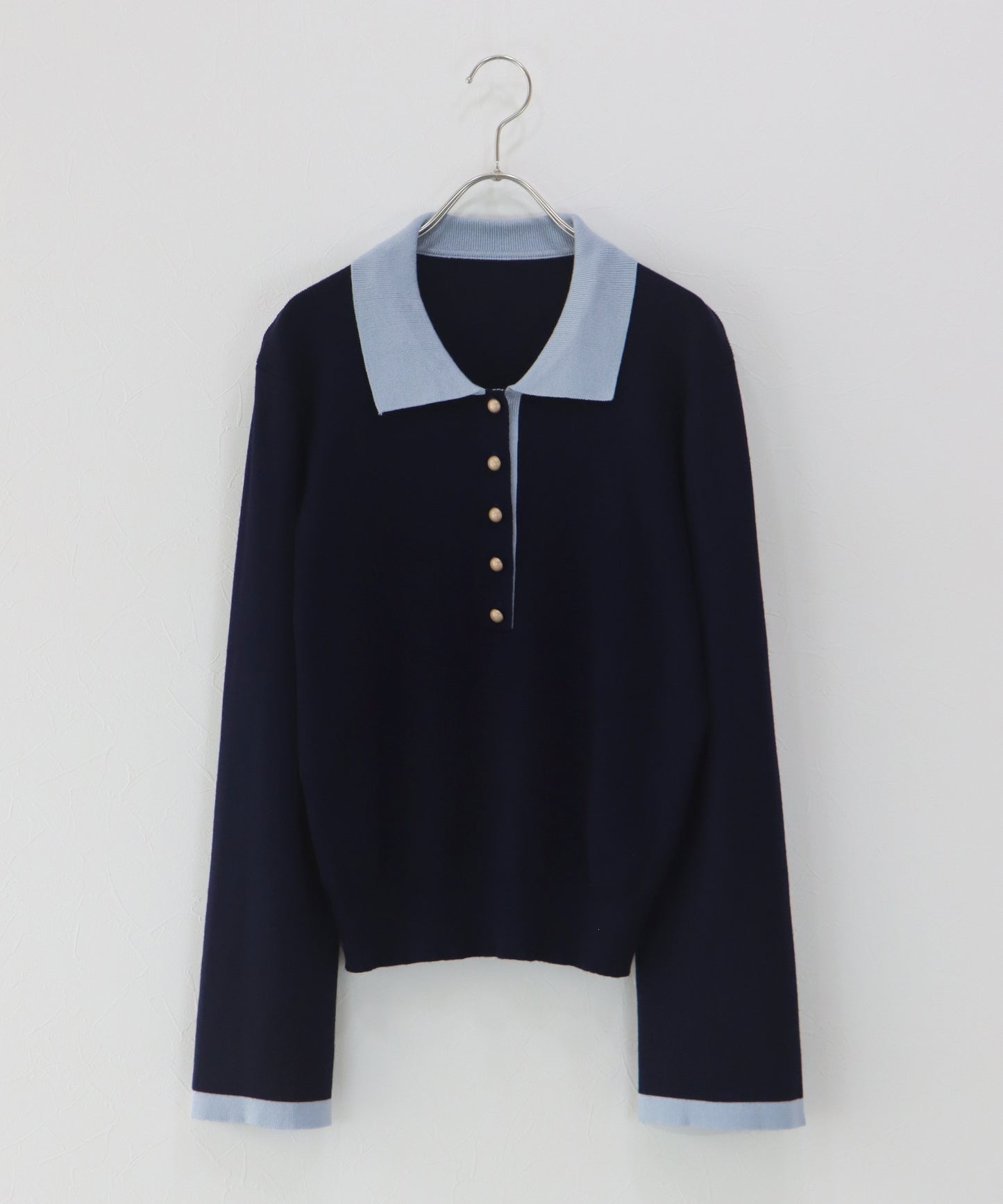 ゴールドボタン配色ポロネックニット