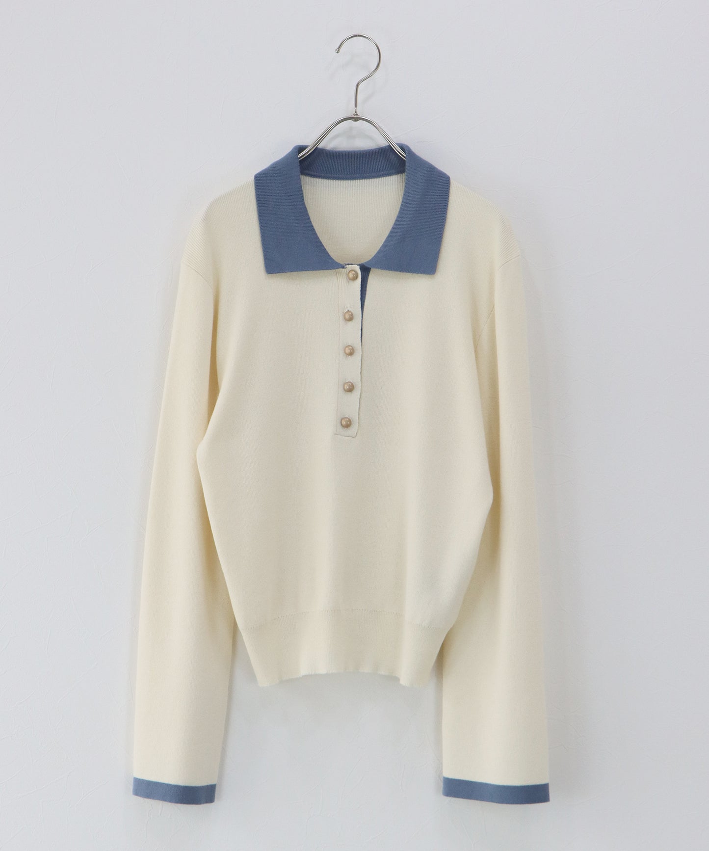 ゴールドボタン配色ポロネックニット