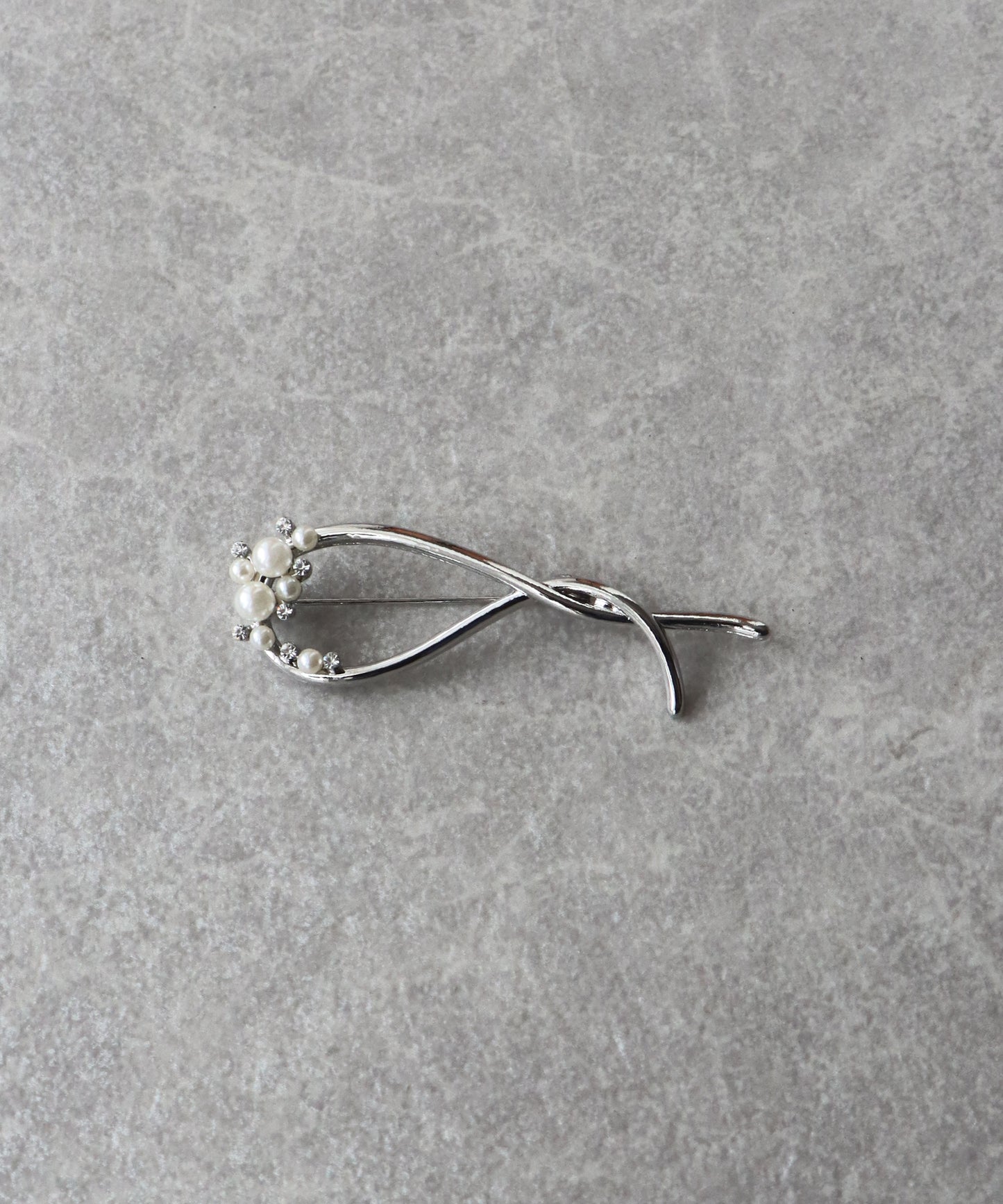 【早割5％OFF】ビジュパールクロスブローチ【ネコポス】