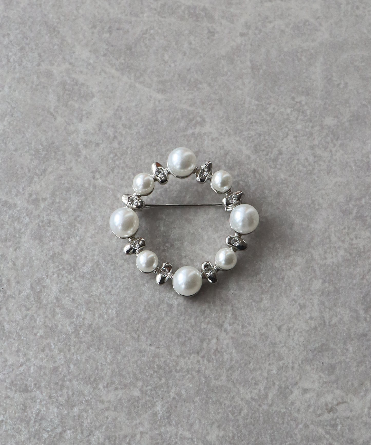 ビジュパールサークルブローチ【ネコポス】