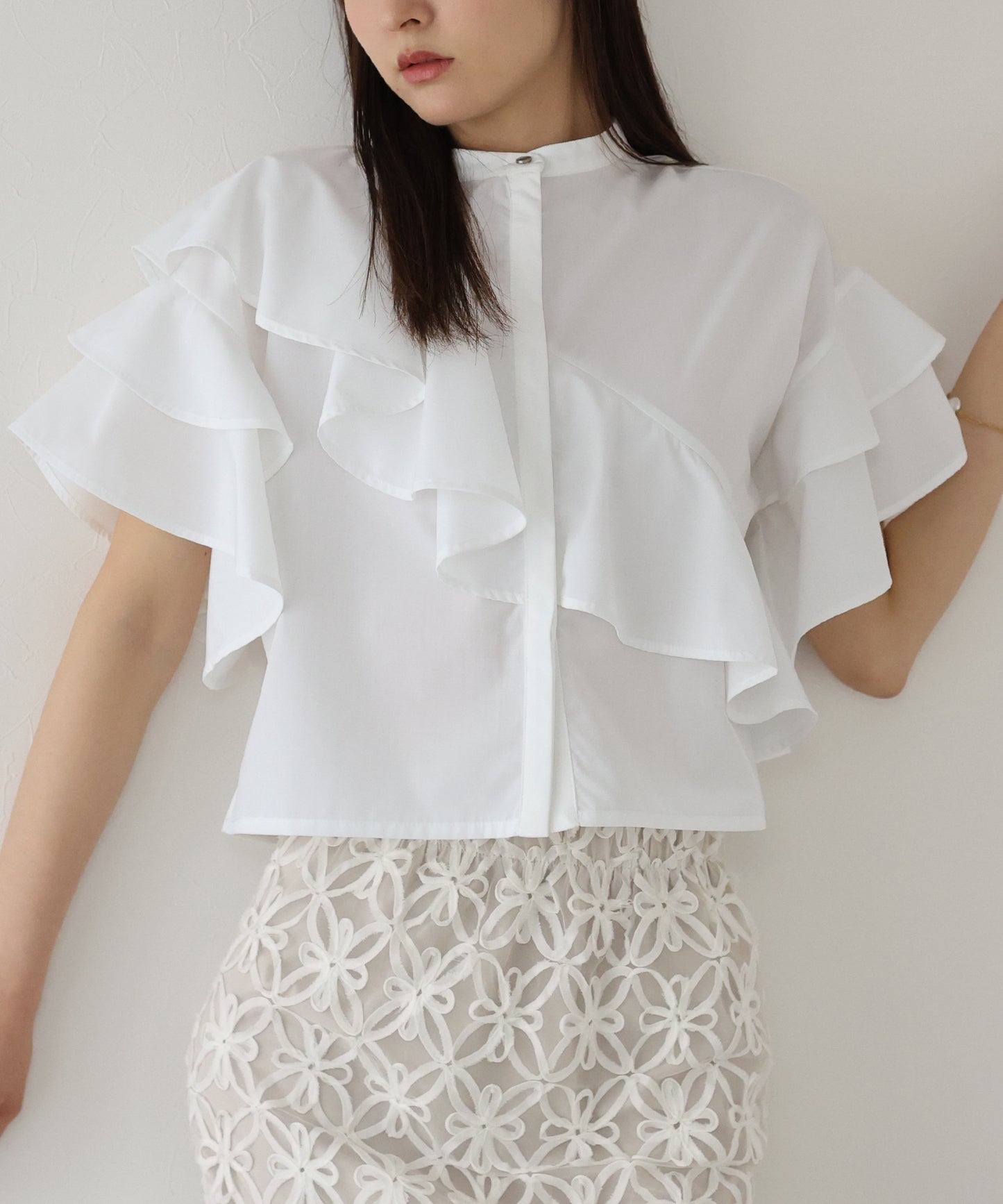 【新商品限定5％OFF（木）】[J by blue] 半袖フリルシャツ