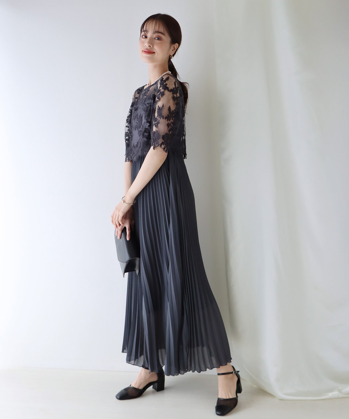 【TIME SALE】刺繍レース切り替えプリーツスカート袖付きロング丈ドレス