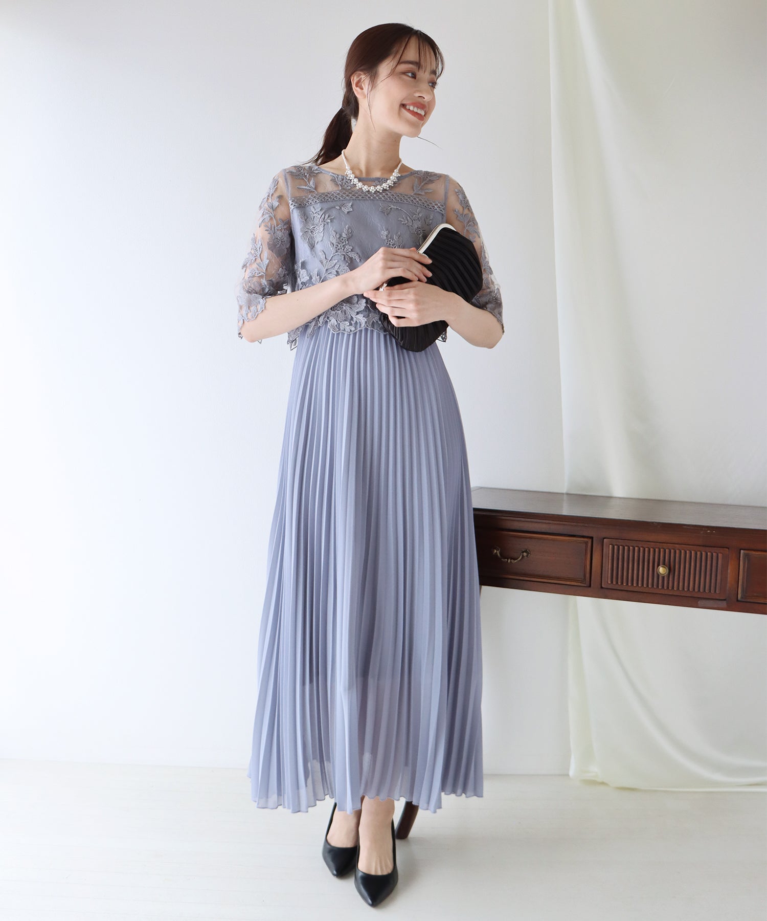 TIME SALE】刺繍レース切り替えプリーツスカート袖付きロング丈ドレス