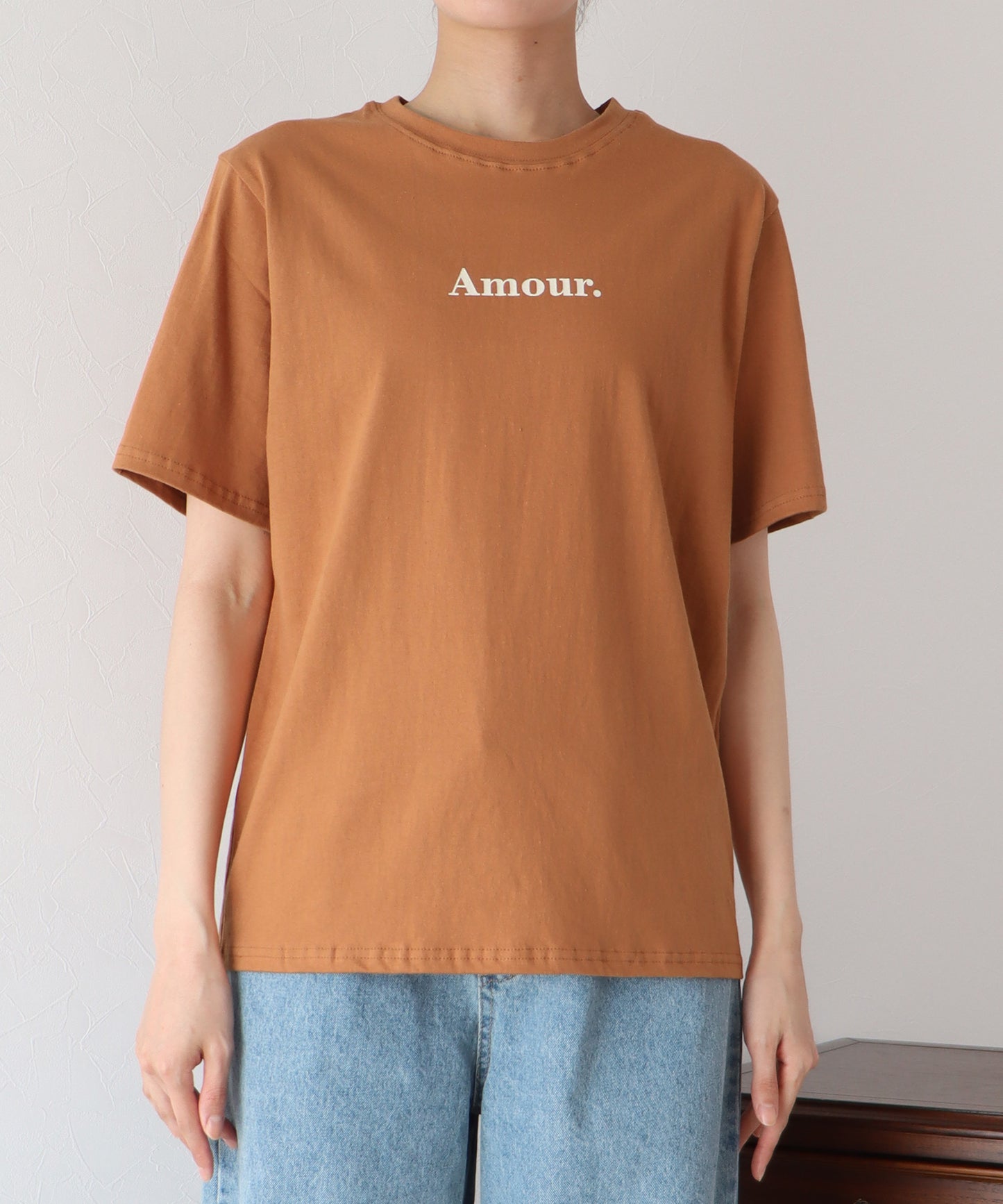 Amour.ロゴ半袖Tシャツ【ゆうパケット】